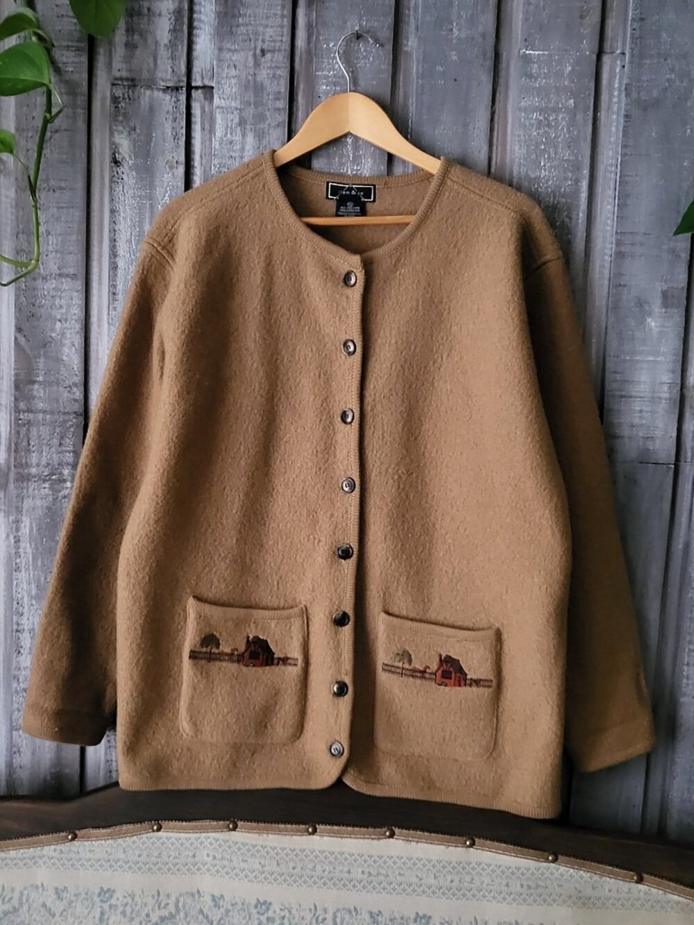 Item & Co Vintage 80s 100% Wool Embroidered Cardigan Jacket L